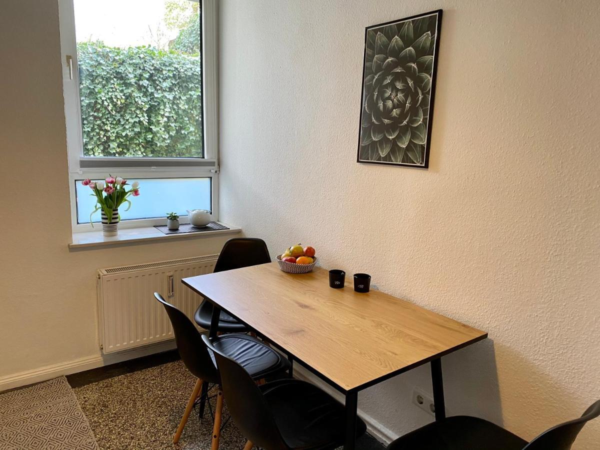 Zentrumsnahe Schoene Altbauwohnung Bis 4 Personen 플렌스부르크 외부 사진